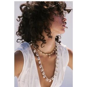Free People‎ Maui Shell Necklace Bohemian Beach Neutral Natural Summer Mermaid